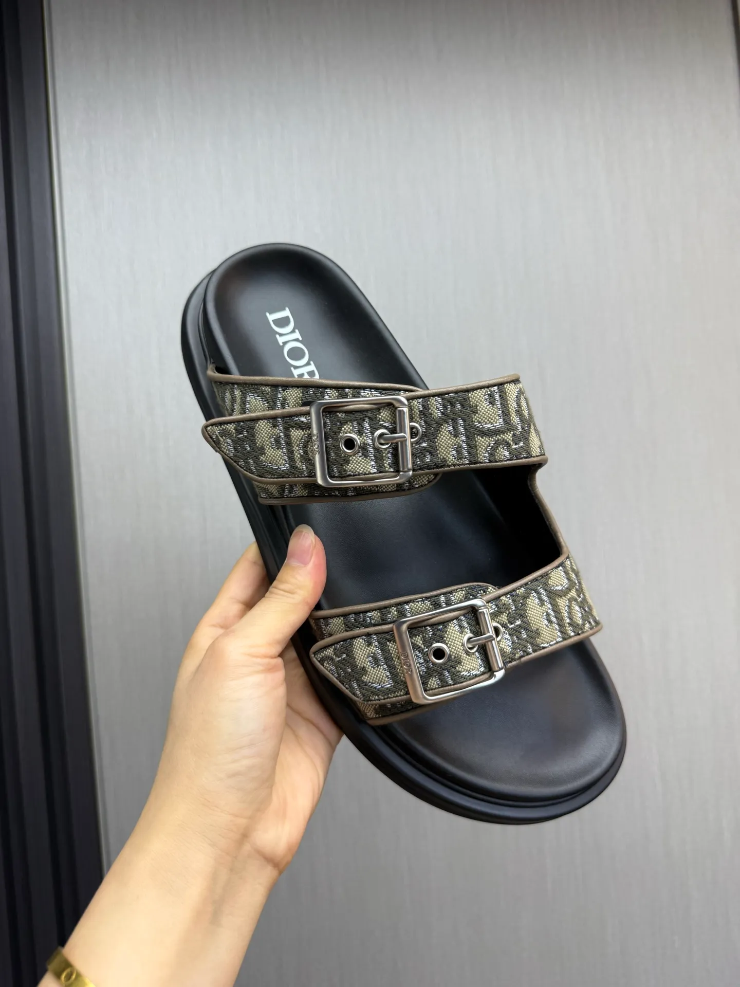 Men's shoes 💰300💰 Dior. Men's slippers 🩴Official website 1:1 production 38-45 yards 45 46 🉑️Customized original material shipped✅